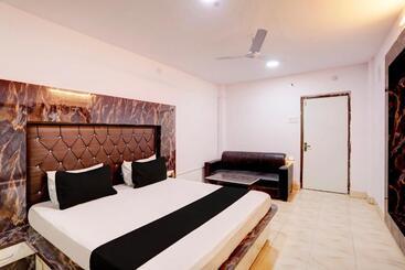 هتل Oyo Payal Guest House