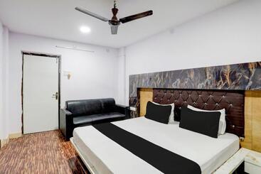 هتل Oyo Payal Guest House