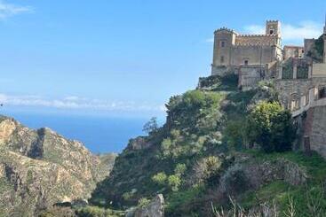 تختخواب و صبحانه Casa Gambino