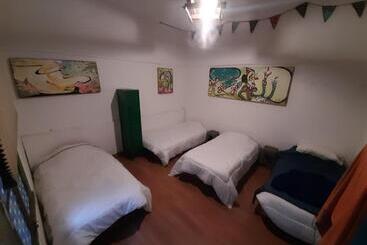 تختخواب و صبحانه Art Hostel Casa Chaman