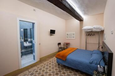 تختخواب و صبحانه Locanda Del Centrale