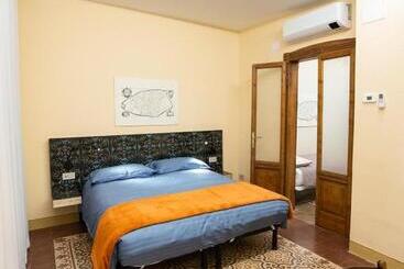 تختخواب و صبحانه Locanda Del Centrale