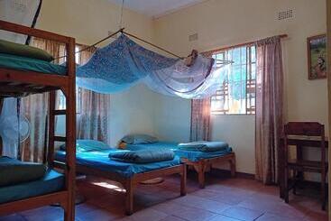 هاستل Blend Lodge And Kitchen   Pakachere