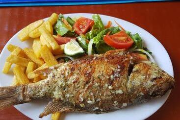 هاستل Blend Lodge And Kitchen   Pakachere