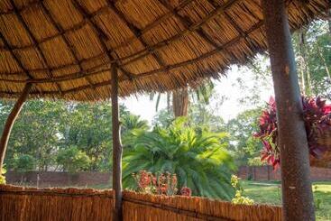 هاستل Blend Lodge And Kitchen   Pakachere