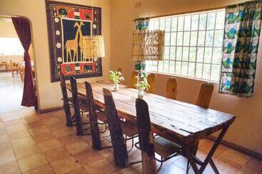 هاستل Blend Lodge And Kitchen   Pakachere