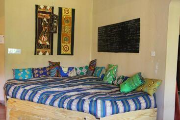 هاستل Blend Lodge And Kitchen   Pakachere