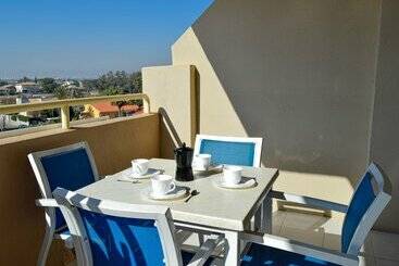 Apartamentos Riviera 3000