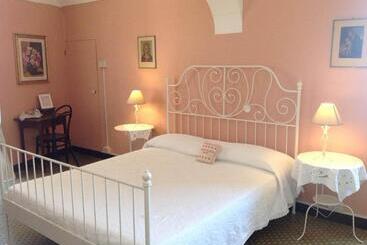 B&b Lauretum