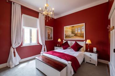 تختخواب و صبحانه Alte Villa Boutique