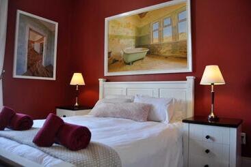 تختخواب و صبحانه Alte Villa Boutique
