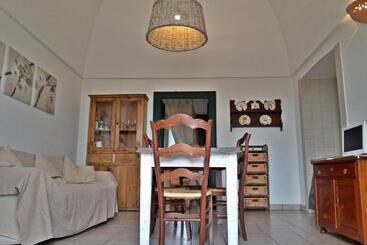 تختخواب و صبحانه Masseria Rosa Trulli Relais