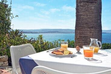 تختخواب و صبحانه Villa Grachira