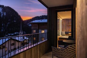 تختخواب و صبحانه Enjoy Dolomites Chalet