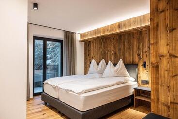 تختخواب و صبحانه Enjoy Dolomites   Chalet
