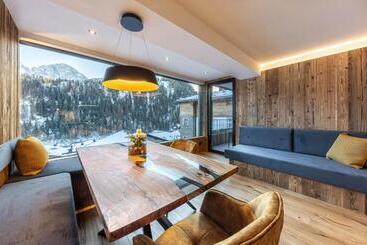 تختخواب و صبحانه Enjoy Dolomites   Chalet