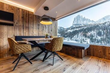 تختخواب و صبحانه Enjoy Dolomites   Chalet