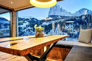 تختخواب و صبحانه Enjoy Dolomites   Chalet