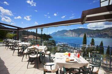 هتل Capri
