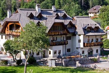 هتل Edelhof