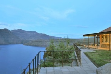 هتل Katse Lodge
