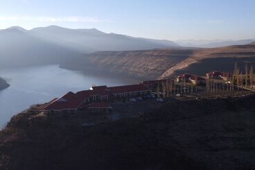 هتل Katse Lodge