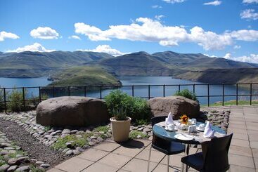 هتل Katse Lodge