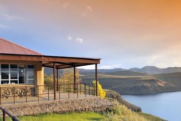 هتل Katse Lodge