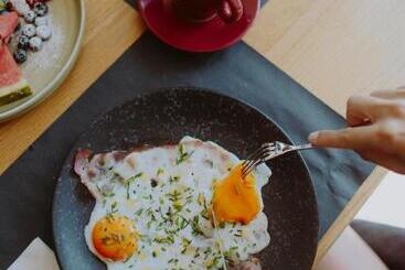 هتل Limone