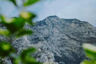 هتل Limone