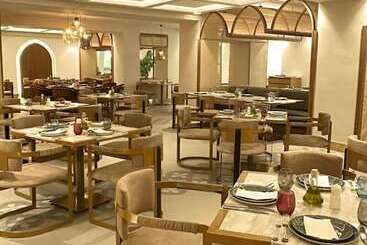 هتل Maroko Bayshore Suites