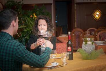 בית מלון כפרי Val Di Sole