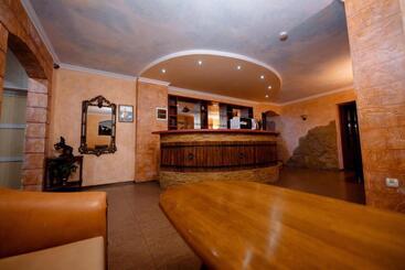 هتل Villa Turistica Oasis