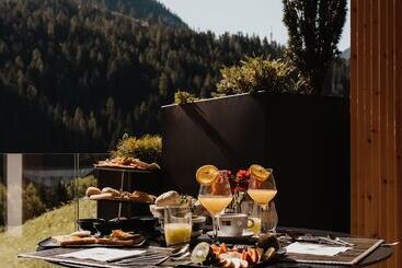 Latemar   Hotel Suites Spa