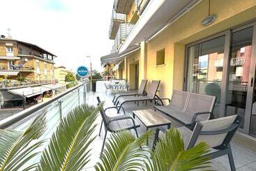 اقامتگاه Gardesana Active Apartments