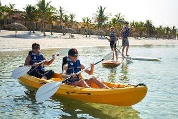 استراحتگاه San Martinho Beach Club