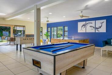 استراحتگاه San Martinho Beach Club