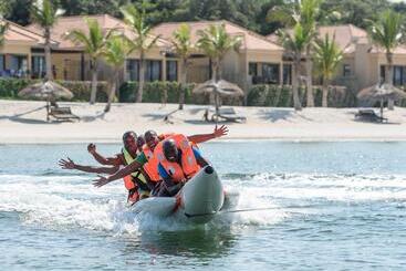 استراحتگاه San Martinho Beach Club
