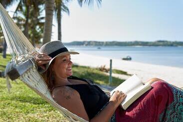 استراحتگاه San Martinho Beach Club