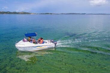 استراحتگاه San Martinho Beach Club