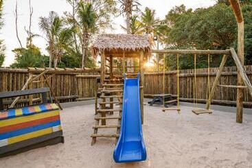استراحتگاه San Martinho Beach Club