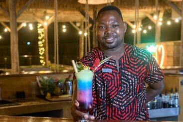 استراحتگاه San Martinho Beach Club