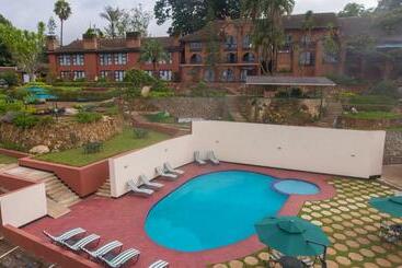 استراحتگاه Sunbird Ku Chawe