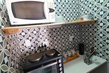 Tiende Laan Bed & Breakfast And Self Catering