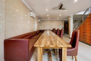 Super Collection O Hotel Walk Inn