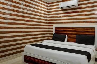 Super Collection O Hotel Walk Inn
