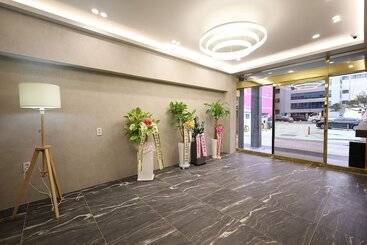 Calm Rest Hotel Gimhae