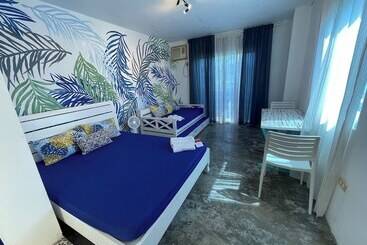 استراحتگاه Chalaroste Place By Sms Hospitality