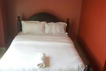 Suzie Hotel Kampala Uganda