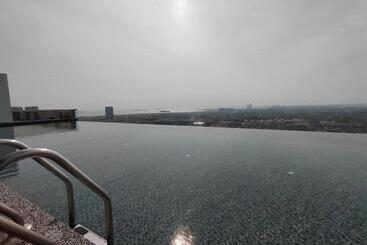 Mykey The Quartz A 06 08 Melaka City
